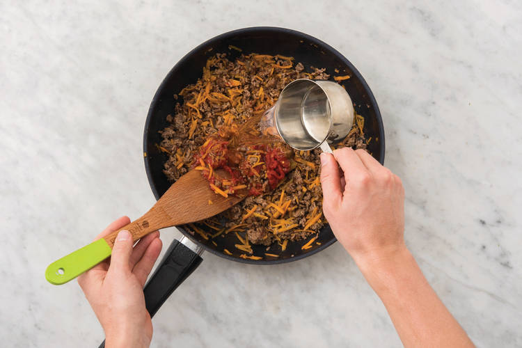 Make the beef chilli