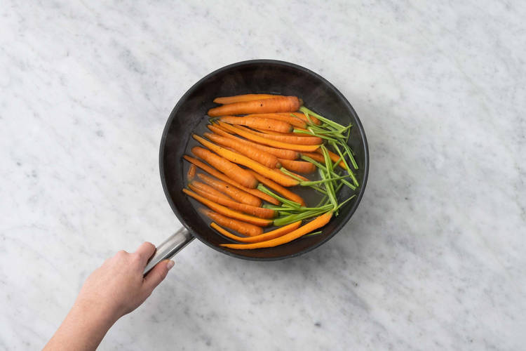 Faire les carottes glacées