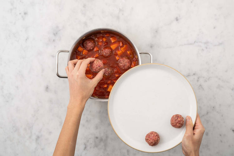 Ajouter les boulettes