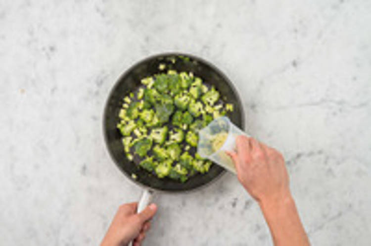 Cuire le brocoli à l'étuvée