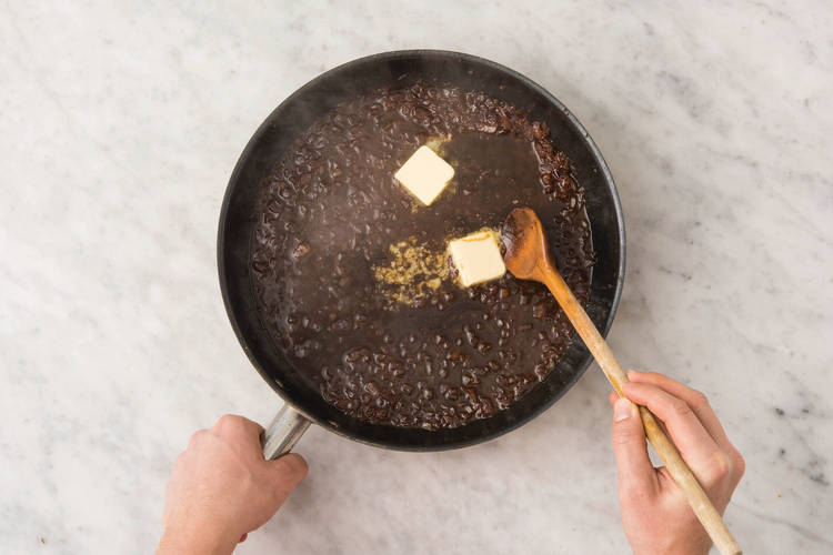 Make the onion glaze
