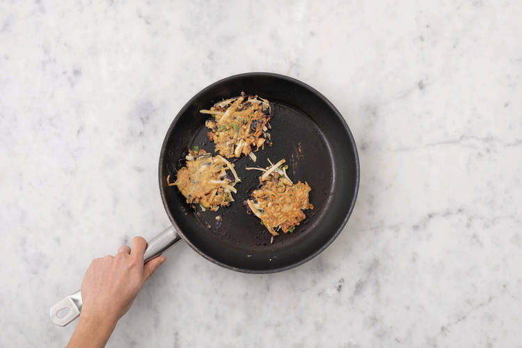 Cook the fritters