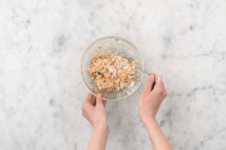 Préparer la salade de saumon