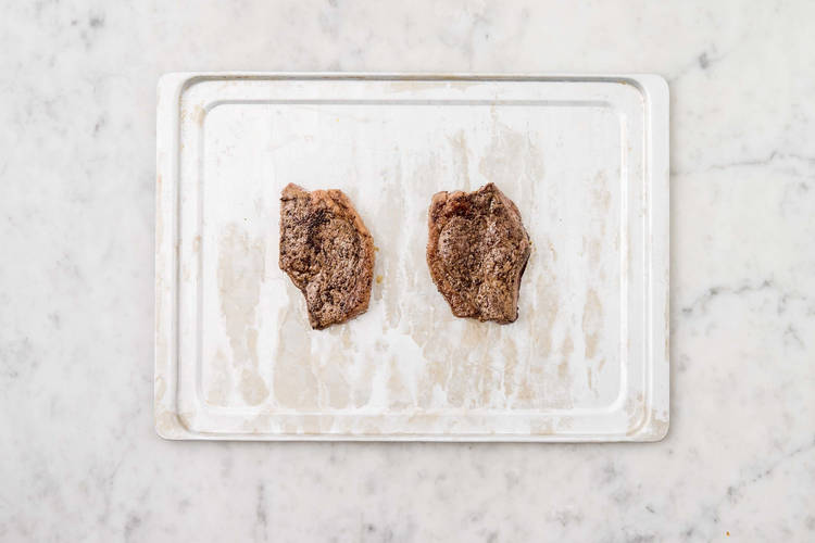 COOK STEAK AND CROUTONS