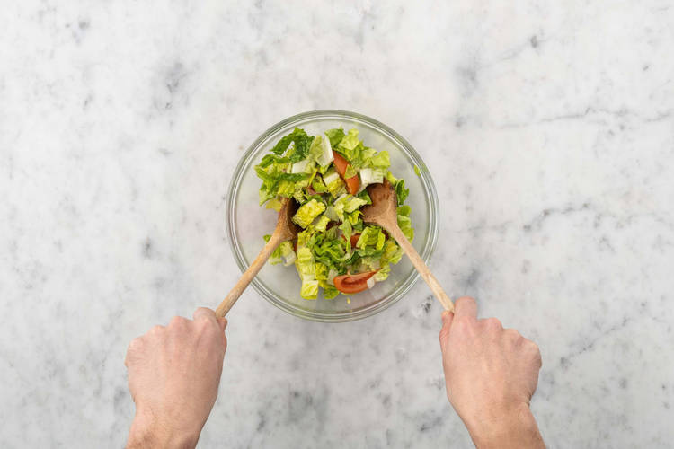 Salat zubereiten