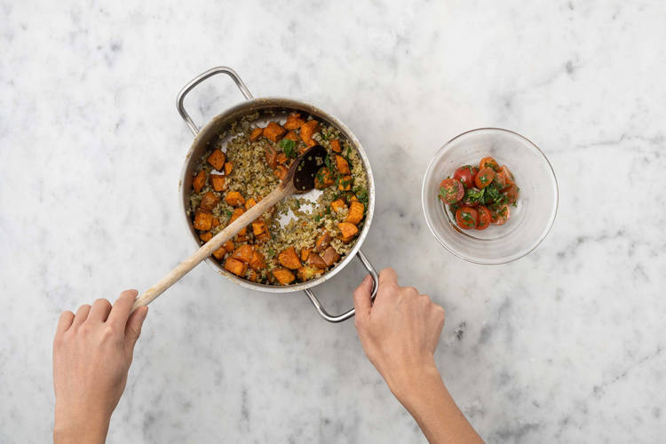 Terminer le freekeh et préparer la salade