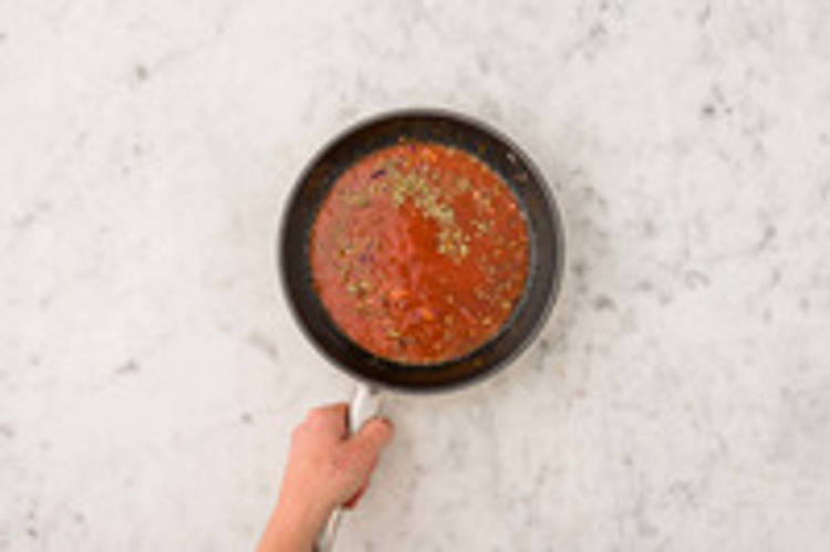 Préparer la sauce tomate