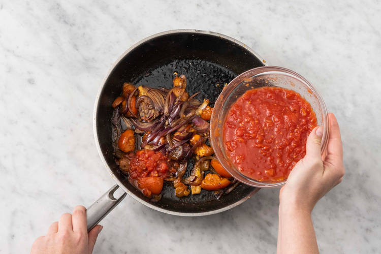 Lav tomatsauce