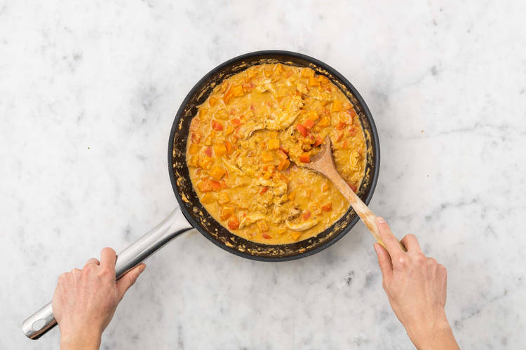 Préparer la sauce au curry