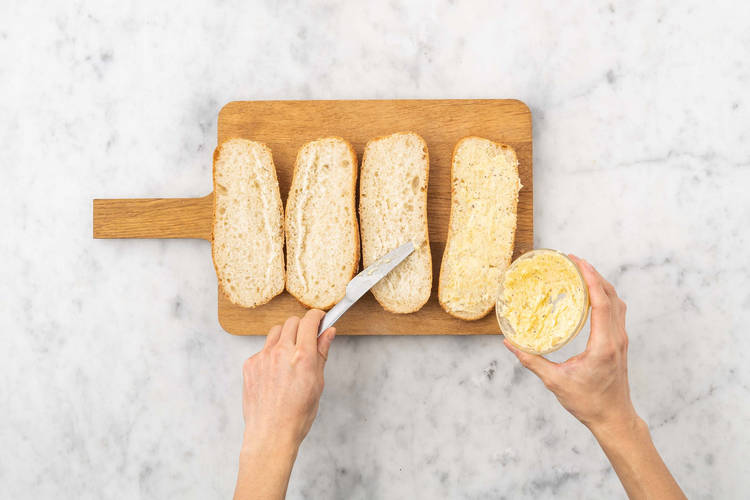 Demi-baguette bakken