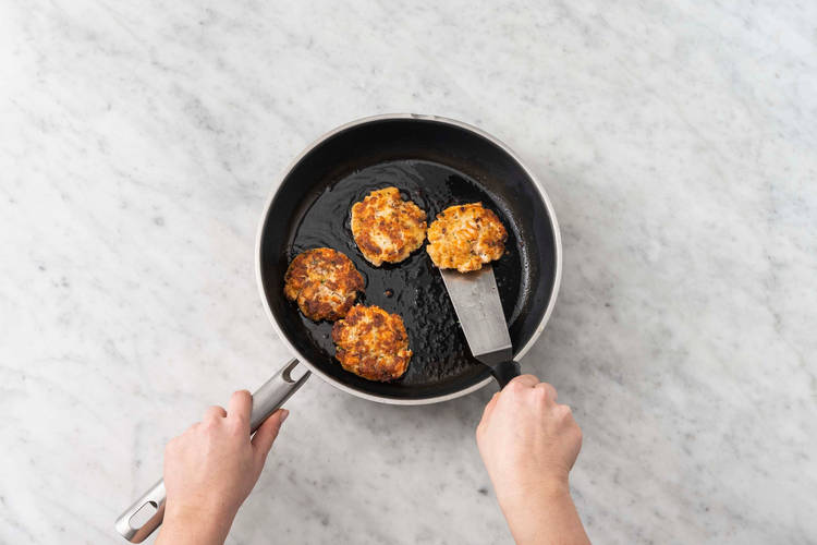 Steg laksefrikadeller