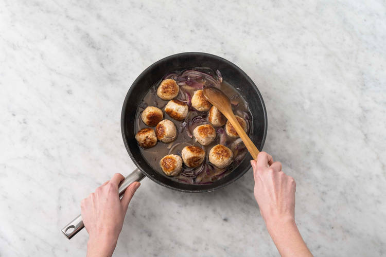 Préparer le jus d'oignon