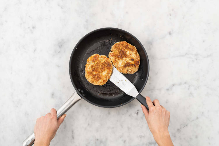 Cuire le burger de poulet