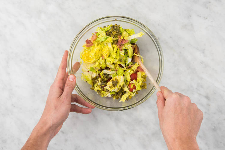 Mélanger la salade