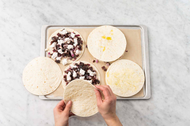 Préparer les quesadillas