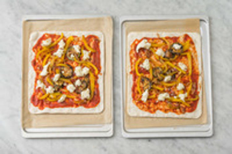 Flammkuchen beleggen