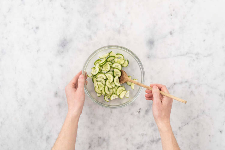 Préparer le concombre