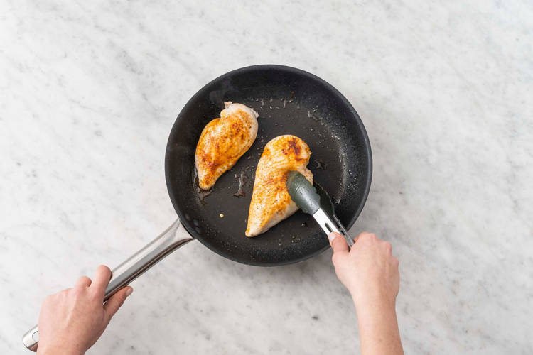 Faire poêler le poulet