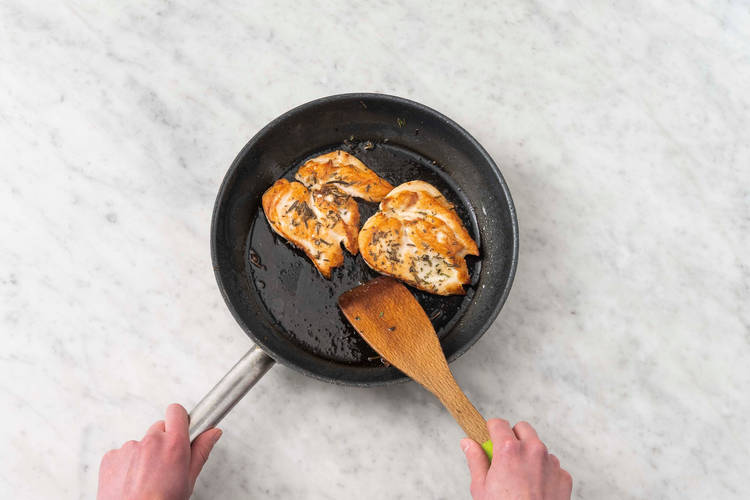 Préparer et commencer le poulet