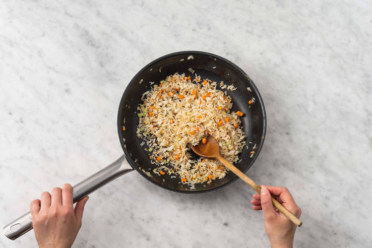 Make fried rice