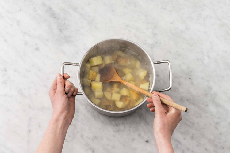 Faire cuire les pommes de terre