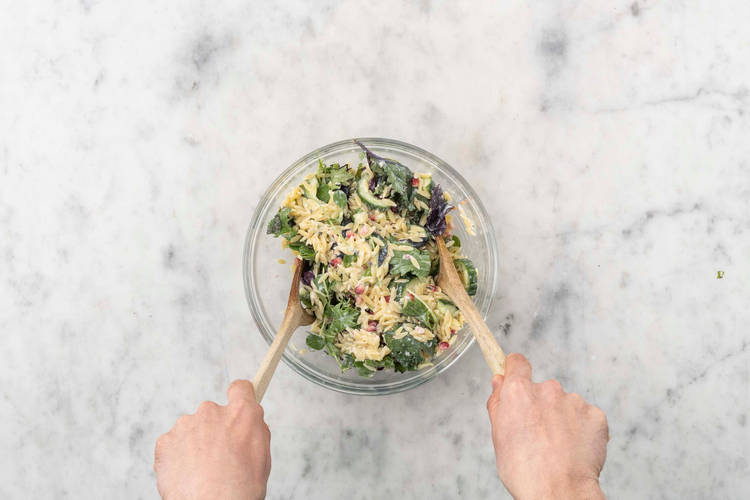 Salat marinieren