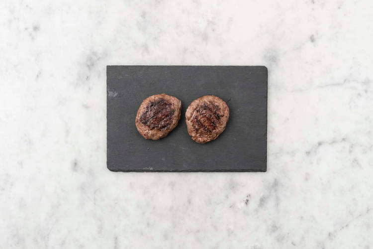 Grill burger patties