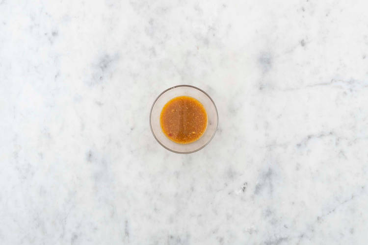 Préparer la sauce à l'orange