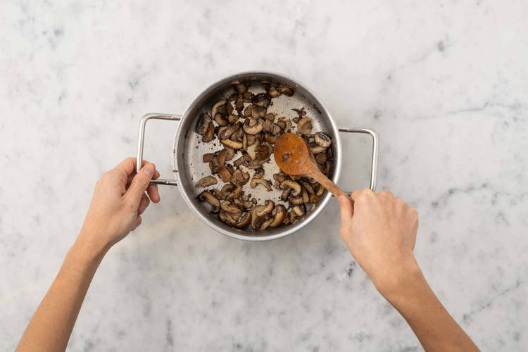 De champignons bakken