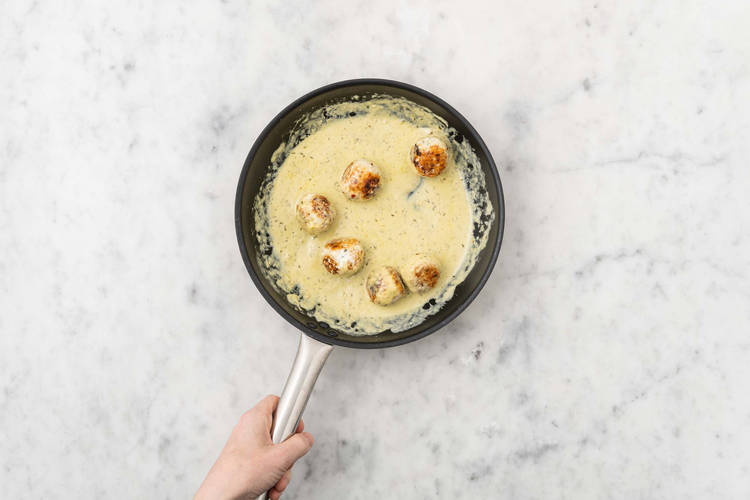 Kipgehaktballetjes bakken