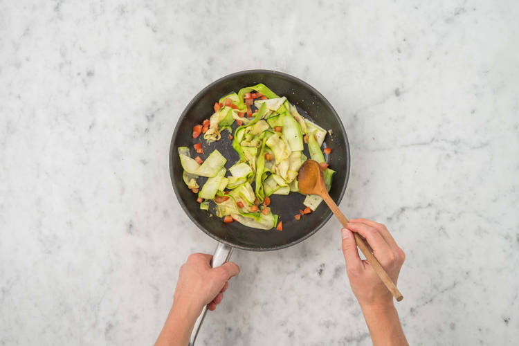 Courgettelinten bakken