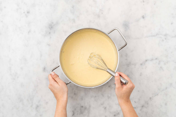 Käsesoße zubereiten