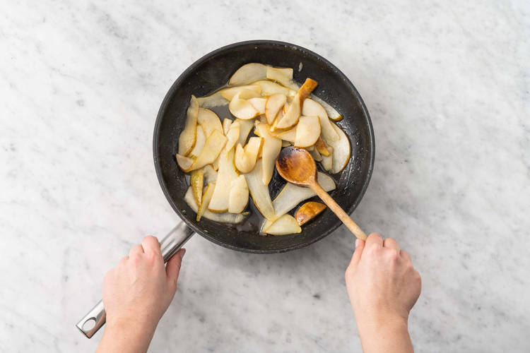 Caraméliser la poire