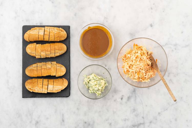 Baguette et beurre aux fines herbes maison