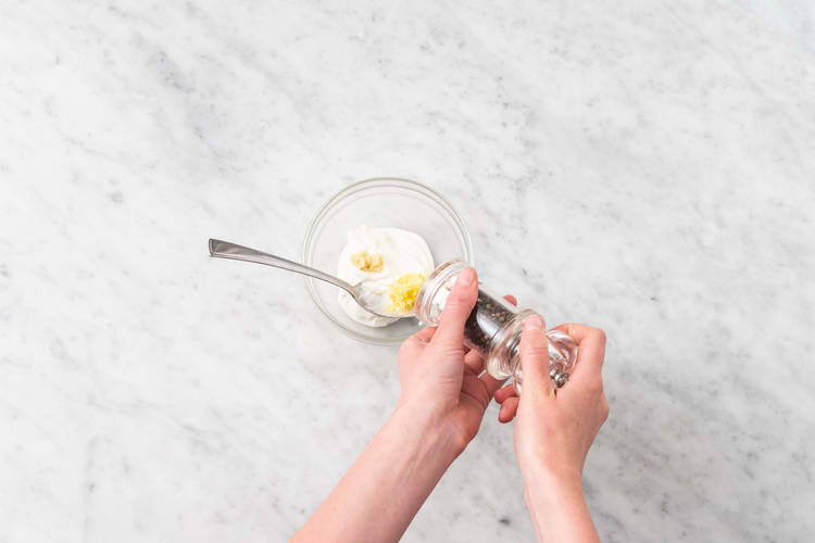 Bland hvidløgsyoghurt 