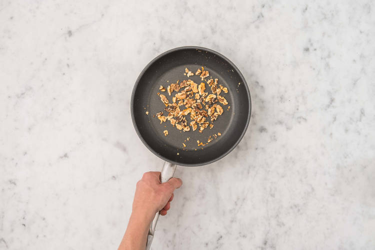 Toast walnuts