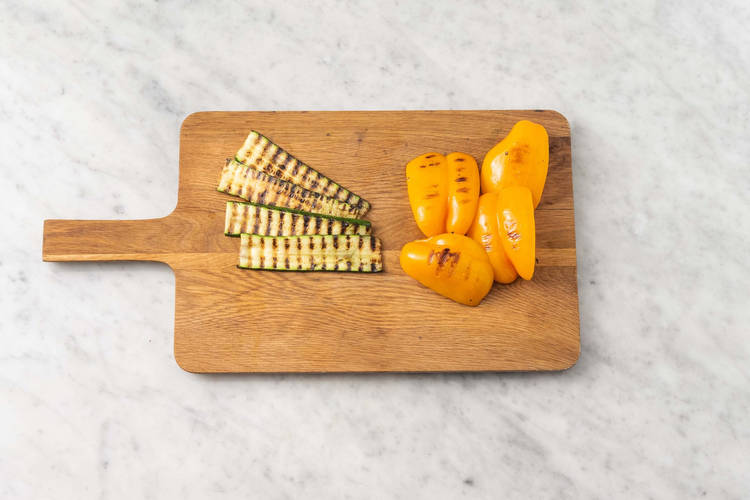 Faire griller les crevettes et les légumes