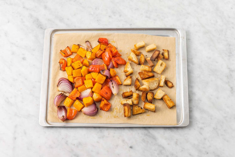 Bag croutoner & grøntsager