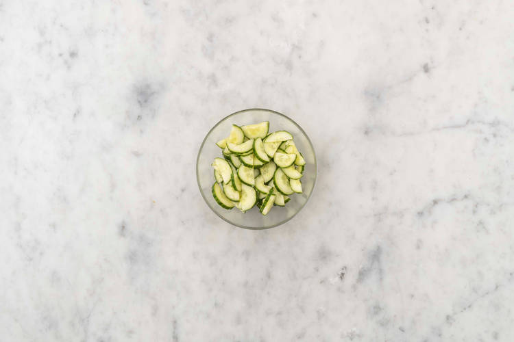 Préparer la salade de concombre