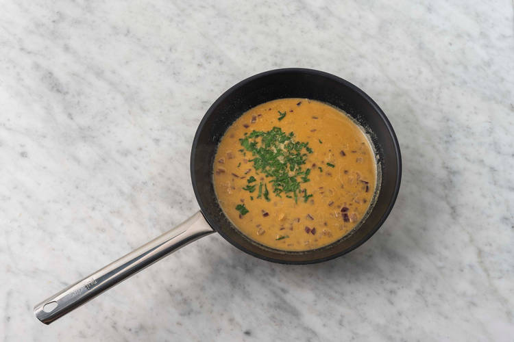 Préparer la sauce de cuisson