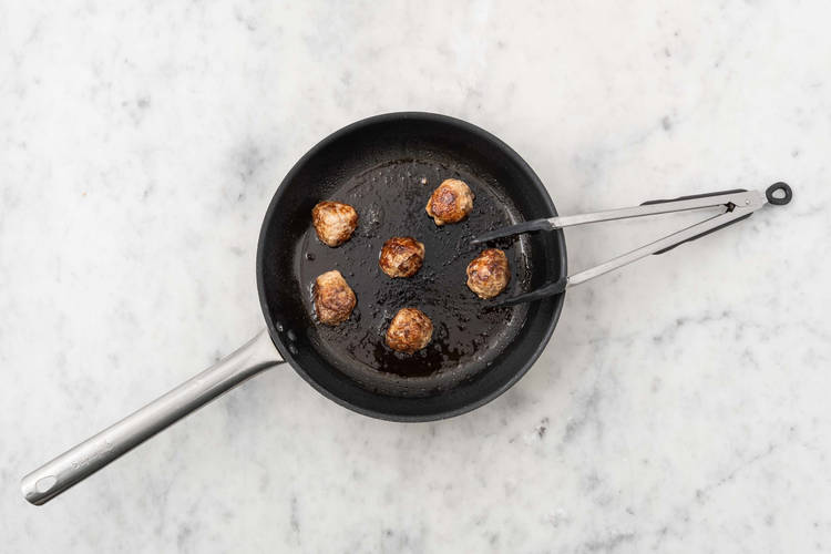 Cuire les boulettes