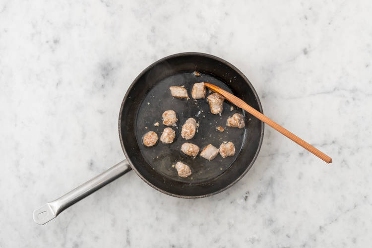Cuire la saucisse