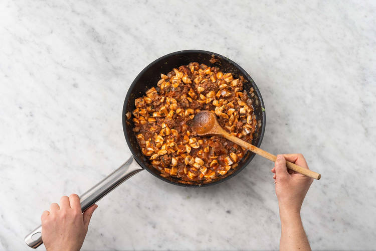 Préparer la sauce tomate