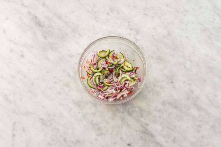 Zoetzure groenten voorbereiden