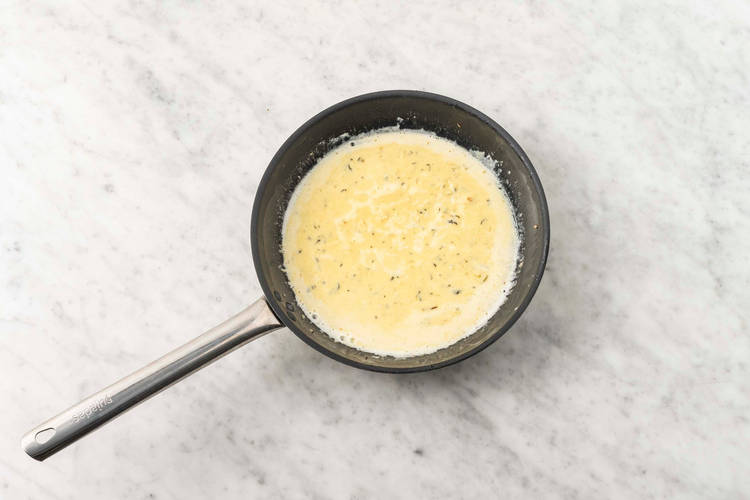Préparer la sauce à la crème