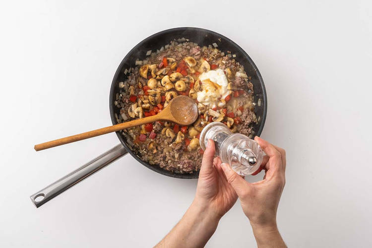 Cook Creamy Beef Sauce