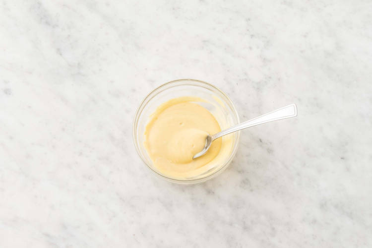 Préparer la trempette à la moutarde de Dijon
