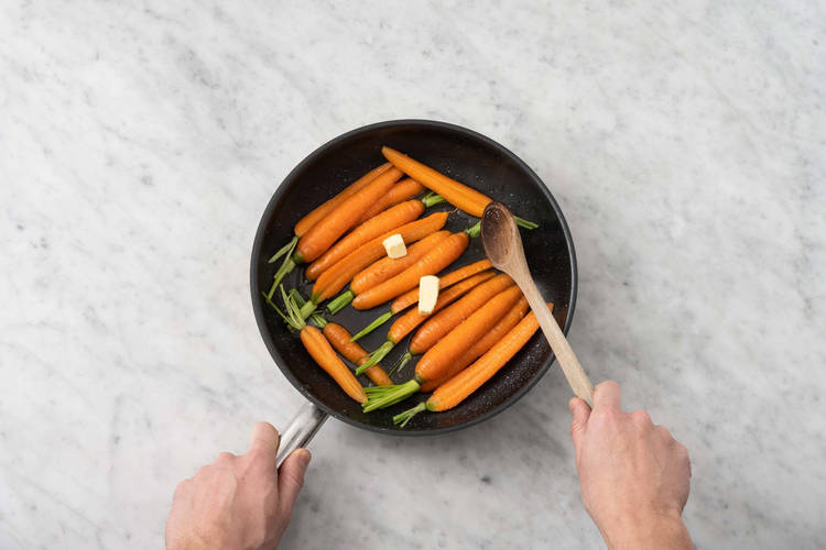 Faire les carottes glacées