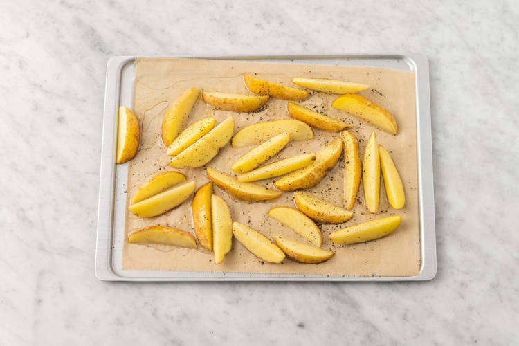 Faire rôtir les pommes de terre et préparer