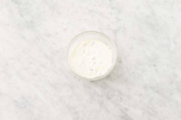 Preparare la salsa di feta